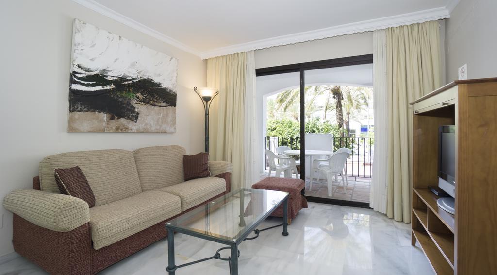 マルベーリャClub Jardines Del Puertoアパートメント エクステリア 写真