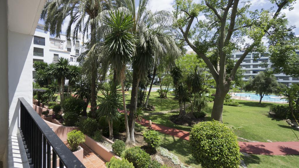 マルベーリャClub Jardines Del Puertoアパートメント エクステリア 写真