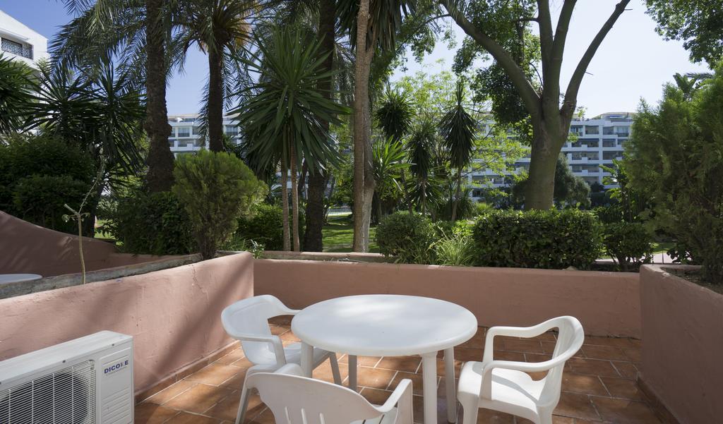 マルベーリャClub Jardines Del Puertoアパートメント エクステリア 写真